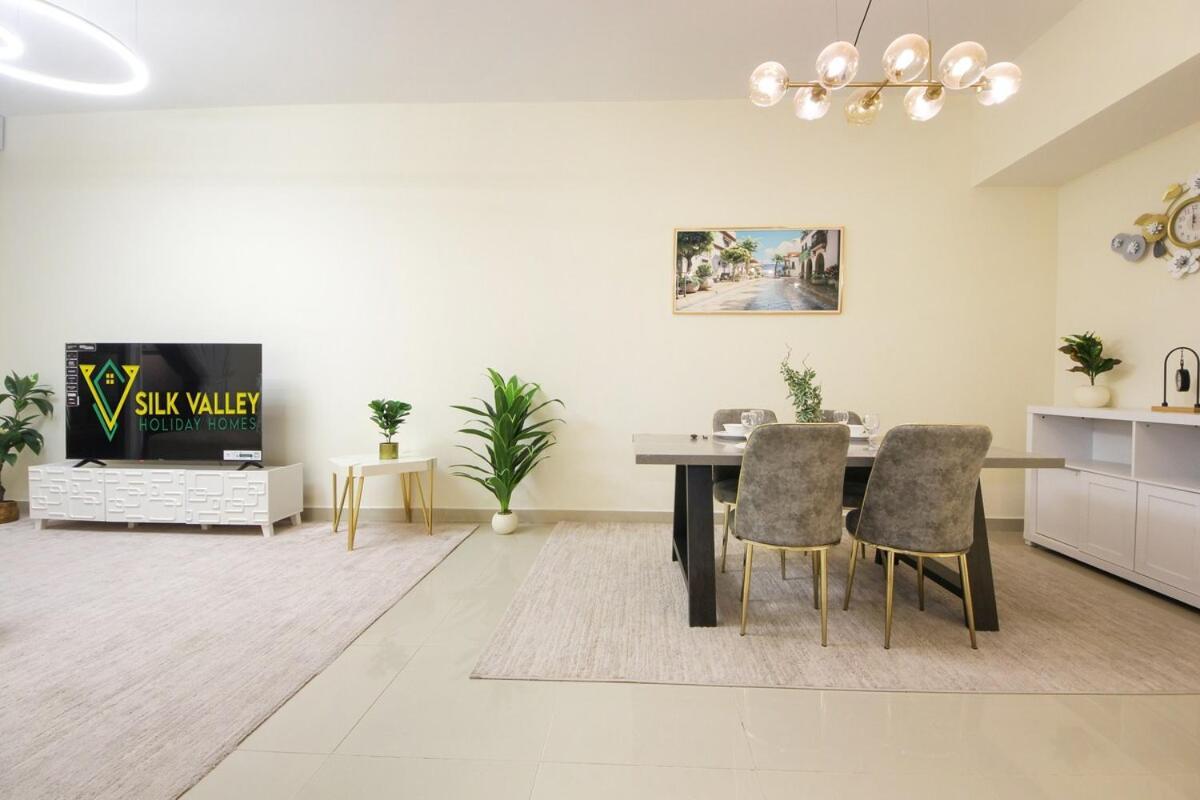 Silk Valley - Luxury 3b With Stunning Water Views Apartment Abu Dhabi
