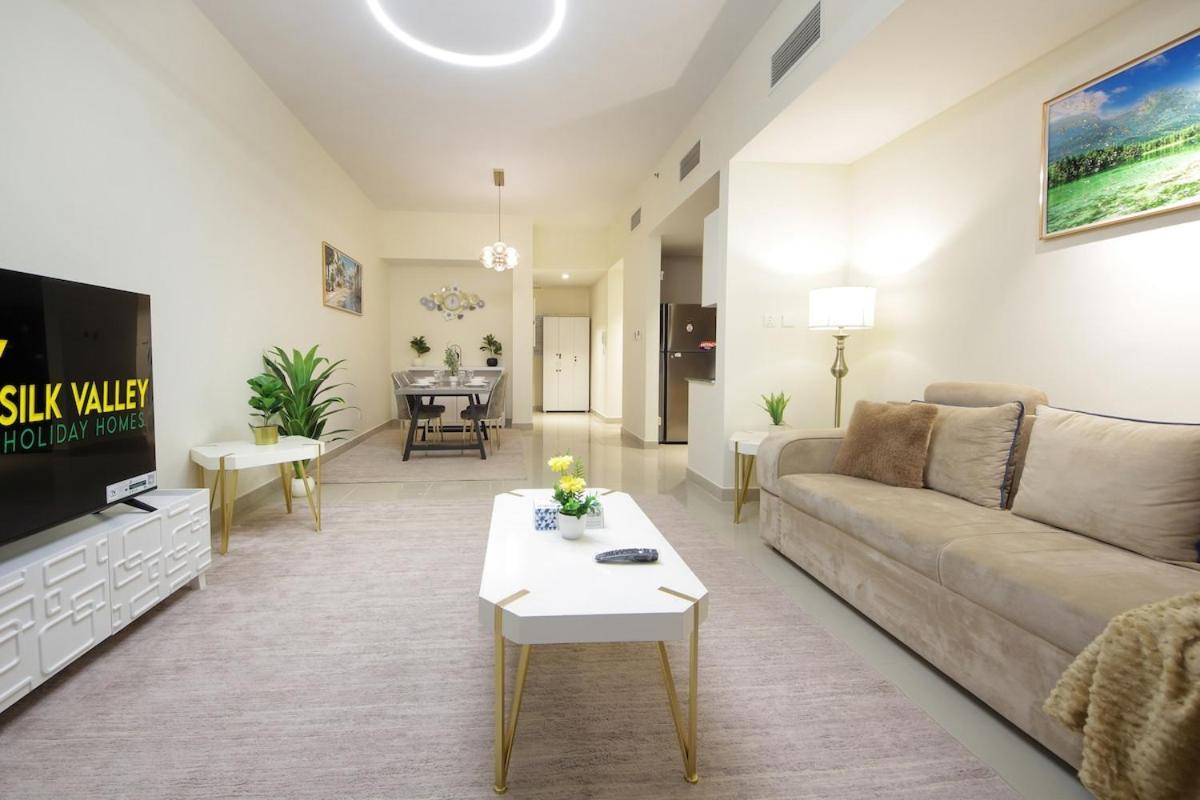 Silk Valley - Luxury 3b With Stunning Water Views * Abu Dhabi