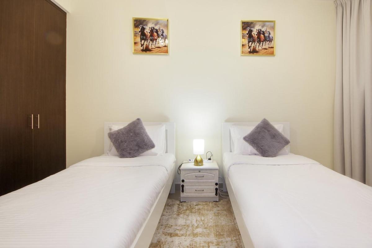 Apartment Silk Valley - Luxury 3b With Stunning Water Views *