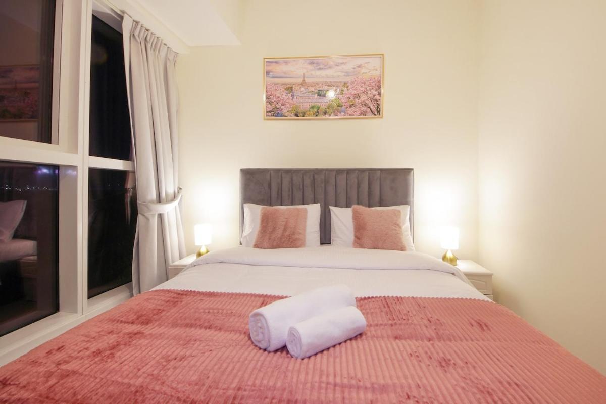Silk Valley - Luxury 3b With Stunning Water Views Apartment